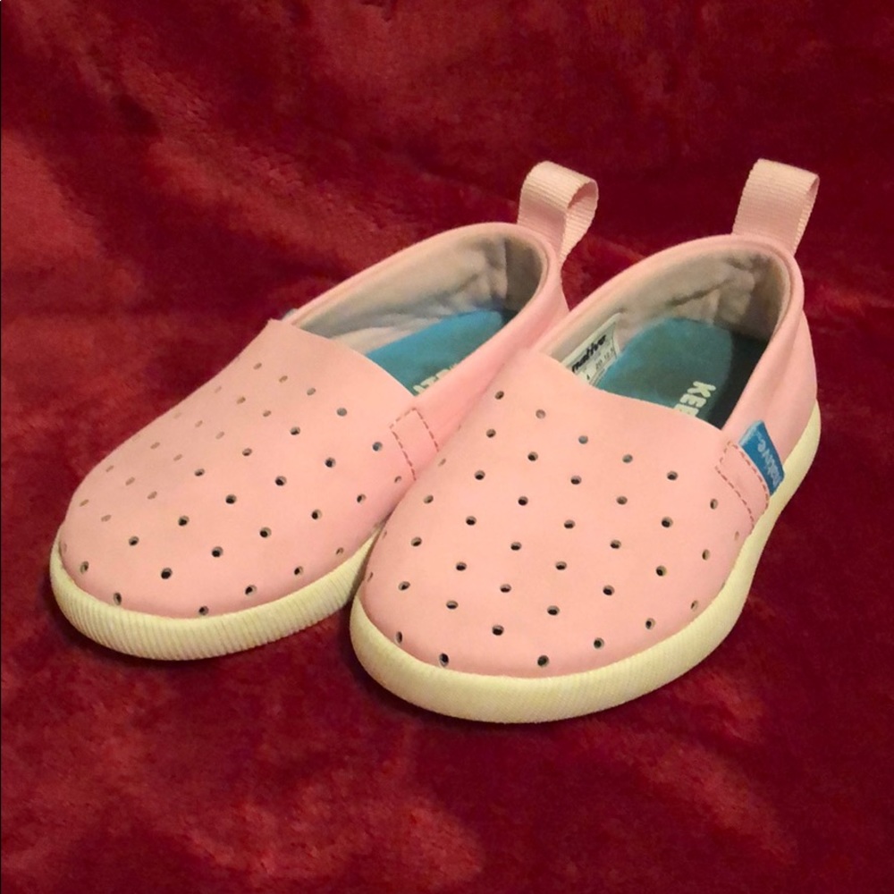 Size 5C light pink Native slip on shoes